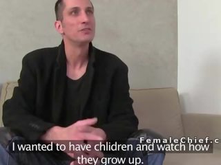 苗条 和 紧 女 代理人 有 性交