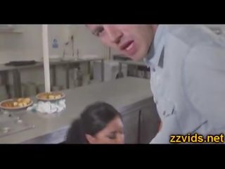 재스민 속 재 엿 로 대니