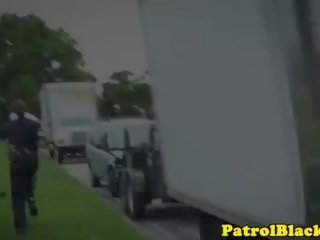 Жіноче домінування поліцейський манда потіху по чорна бандит