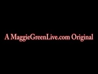 Всички естествен maggie иска тя цици покрит в изпразване джой!