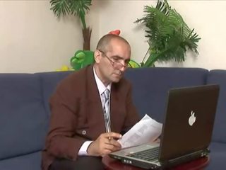兴奋 老 coach 给 教训