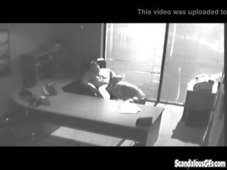 Офис tryst получава заловени на cctv и изтекла
