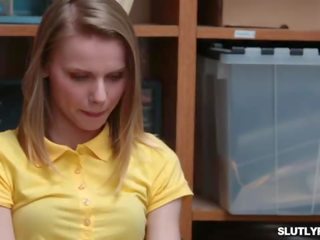 Фантастичний але whiny catarina petrov отримує в trouble