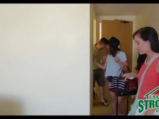 我的 步 妹妹 吸吮 我的 成员 而 上 家庭 假期 - familystroking.com