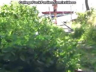 俄 寵兒 他媽的 和 吸吮 該 putz 上 該 river 銀行