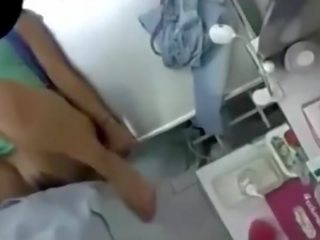 Vino a que le revisara la panocha y terminã© cojiã©ndomela