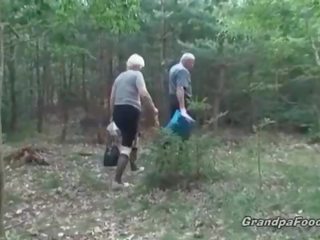 Зріла ескорт сеча і дає глава