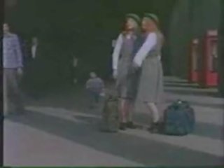 Класически тийн тройка