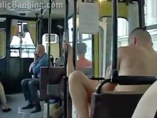 극단 공공의 성인 클립 에 에이 도시 버스 와 모든 그만큼 승객 시청 그만큼 두 씨발