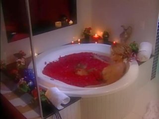 Viviane araãºjo - banheira