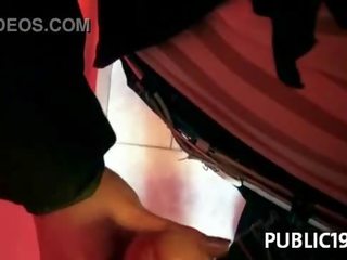 Desiring 轟動的 青少年 是 性交 硬 在 該 發射 空氣