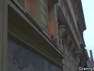 Smashing приятель чубчик самотньо бабуся