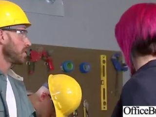 קשה סגנון מבוגר סרט ב משרד עם גדול סיבוב פטמות צעיר אישה (anna פַּעֲמוֹן peaks) mov-06