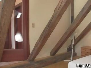 He bangs his slutty gf hard and zoňtar