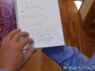 Babysitting підліток кінчання на обличчя