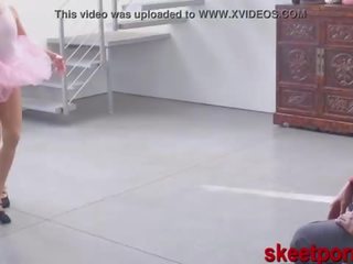 卡西迪 克莱因 在 他妈的 由 instructer