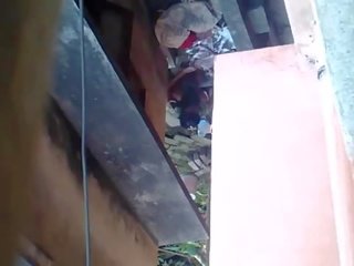 इंडियन bengali उत्तेजक damsel washing cloth