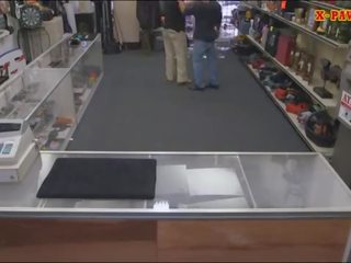 Customers дружина вдарив по непристойна pawn stripling