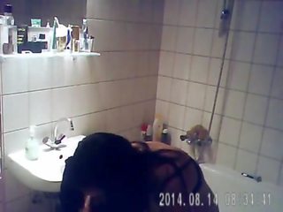 抓 niece 有 一 浴 上 隱 凸輪 - ispywithmyhiddencam.com