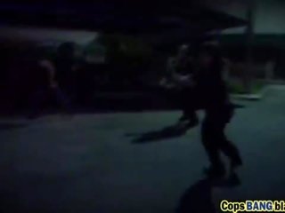 Назовні великий цицьки cops трахання трійця міжрасовий