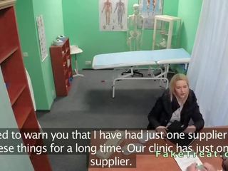 Dr. 乱搞 金发 sales 女人 在 一个 办公室