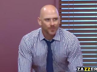 Johnny sins thick kotak suck by his ofis başlyk so good