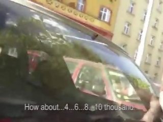 Богиня гадно manhood в публичен за пари в брой
