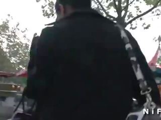 年輕 法國人 slattern 第一 時間 肛門 性交 在 掃平 俱樂部