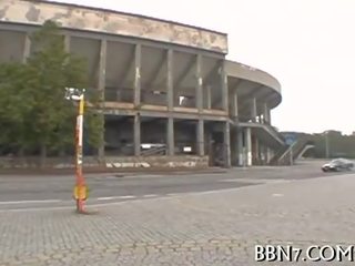 Streetwalker публичен възрастен видео