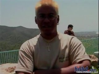 这些 荡妇 要 阴茎