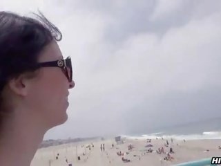 Amatur удари просто след а ден при на плаж