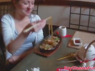 Изтегли евро damsel удряха на публичен тоалетна