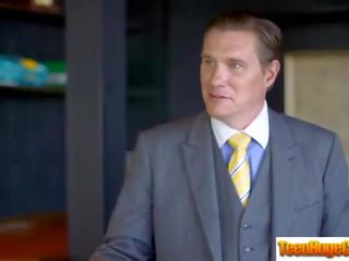 Голям чеп запълване надясно в тийн мокри путка damsel (alessa дивак) clip-02
