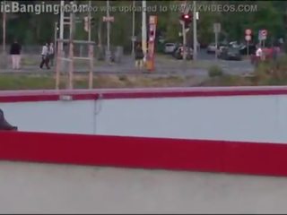 Зухвала білявка підліток дочка публічний банда вибух оргія трійця з 2 підліток хлопці