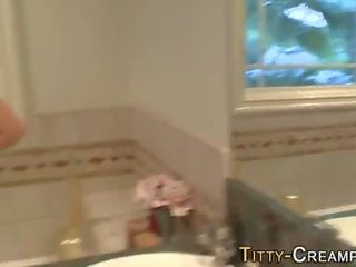 Titfucked 壺 spunked