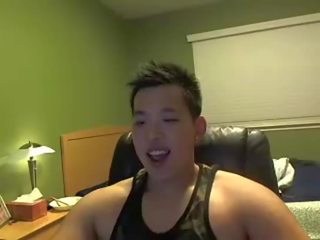 Tank 上 奇妙 lin.san.nit