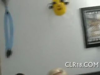 饼干 performs 口交