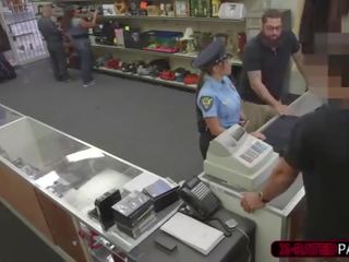 拉丁 和 superb 警察 女人 得到 性交 由 shawn 在 他的 办公室