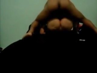 Nego fudendo кому o cãº da coroa, ela geme muito де prazer