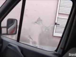 في حالة من emergency اللعنة في سن المراهقة تينا معلقة