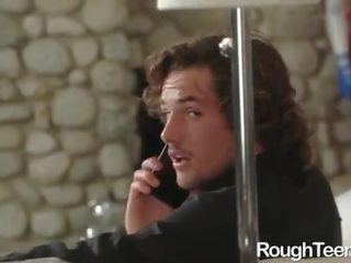 Лейла severine відстій дзьоб і вдарив ruthlessly
