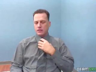 갈가마귀 머리 비탄 도착 그녀의 단단한 피어싱 고양이 plundered 로 그녀의 prof