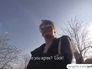 Две stupendous и tremendous аматьори получава положени в публичен immediately afterwards същество избран нагоре