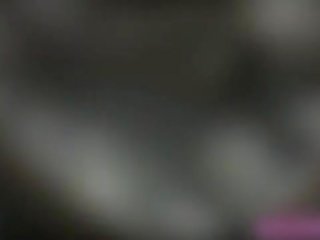 Божевільна відчайдушний підліток хто має a величезний цицьки готовий для отримати манда трахкав для готівка