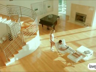 호리 호리한 여신 리아 lor 놀리고 그녀의 사람 으로 swell libidinous 씨발