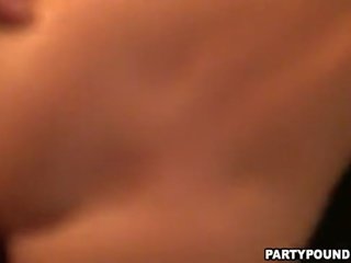 Три смесени момичета момчета nymphos прецака при а парти
