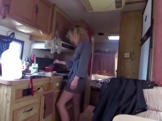 Buổi sáng oatmeal quái từ adultlovedating.com