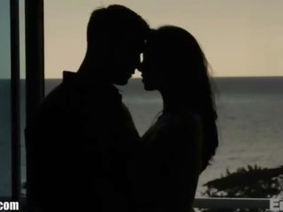 Eroticax 젊은 두 감 올라 에 현실 오르가슴