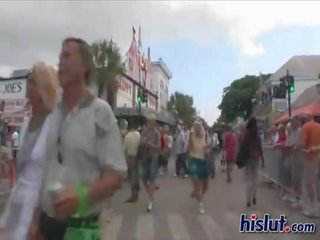 ザ· 女性たち 入手する 意地の悪い