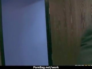服从的 办公室 巨乳 assistant 最后 乱搞 她的 老板 2